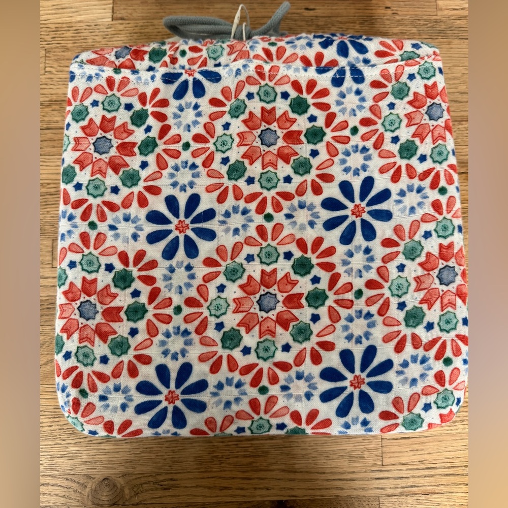 Cotton muslin quilted throw